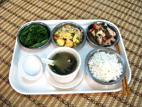 食堂承包服務(wù)全解析 從工廠(chǎng)食堂到綜合餐飲托管